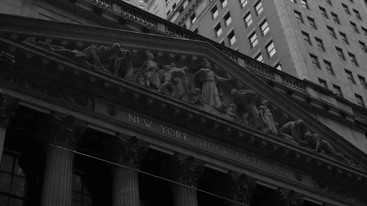 New York Stock Exchange façade and surrounding buildings on Broad Street
